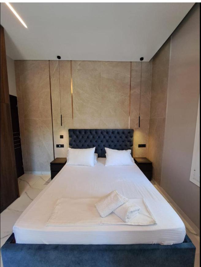 Elegant 2Br Apt Rooftop Pool & Walk To Old Town Chania (Crete) Exterior photo
